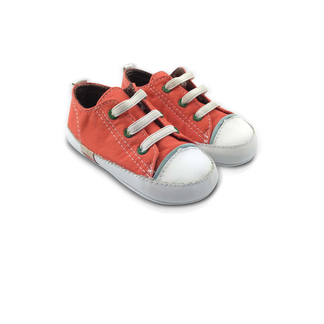 Zapato tipo converse para bebé naranja